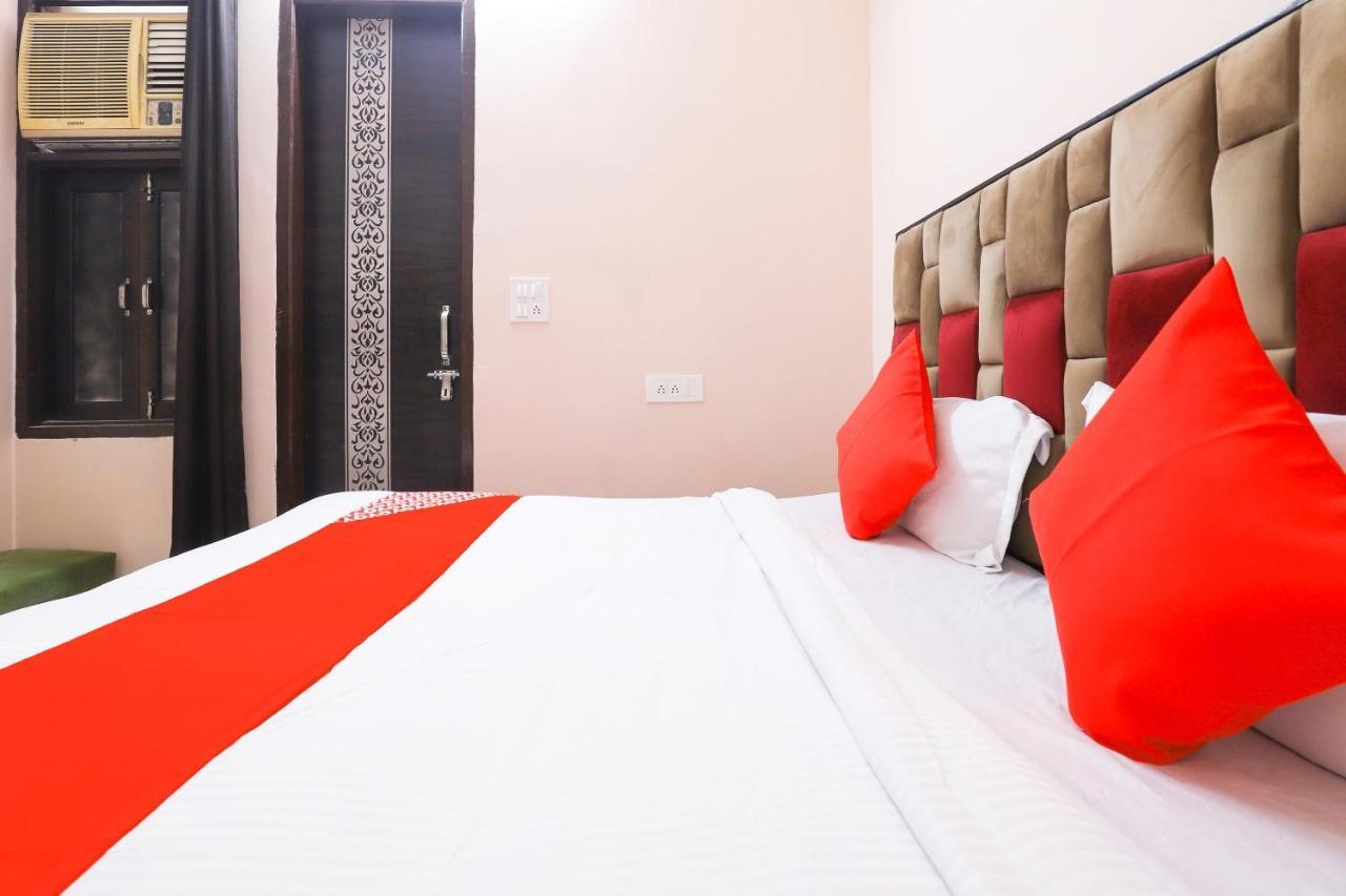 Oyo 77819 Shahdara Inn 뉴델리 외부 사진
