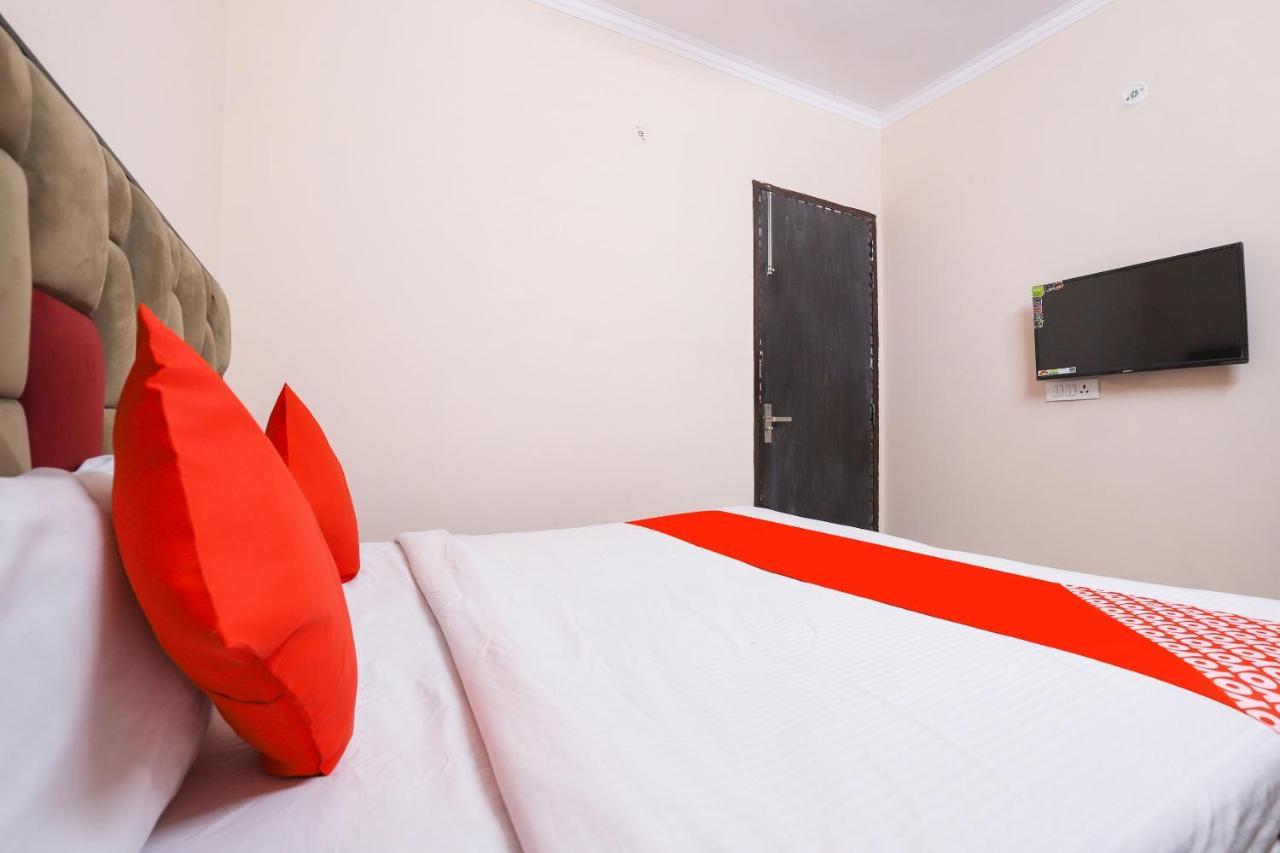 Oyo 77819 Shahdara Inn 뉴델리 외부 사진