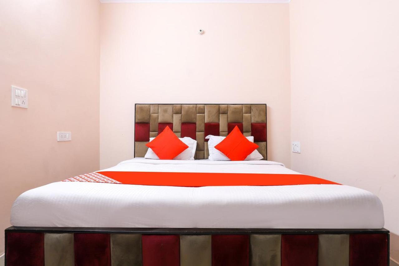 Oyo 77819 Shahdara Inn 뉴델리 외부 사진
