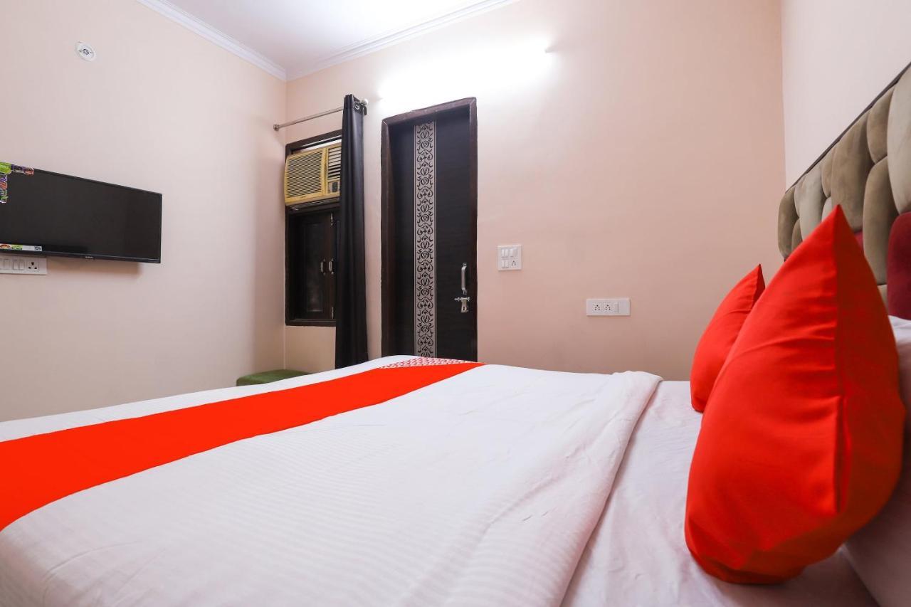 Oyo 77819 Shahdara Inn 뉴델리 외부 사진