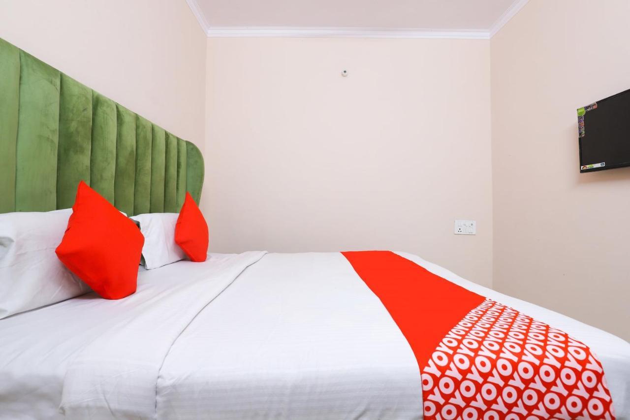 Oyo 77819 Shahdara Inn 뉴델리 외부 사진