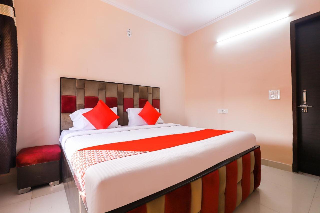 Oyo 77819 Shahdara Inn 뉴델리 외부 사진