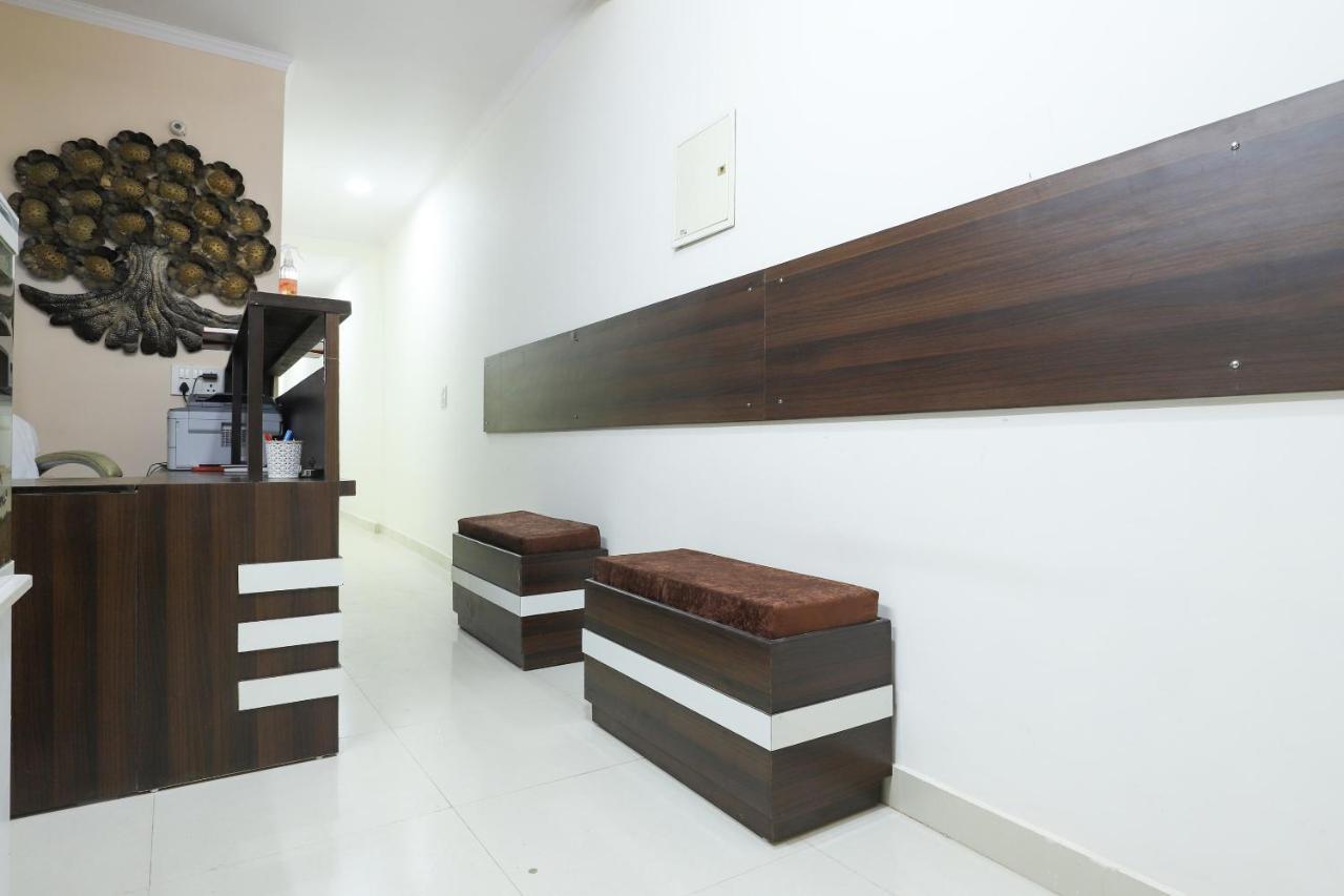Oyo 77819 Shahdara Inn 뉴델리 외부 사진